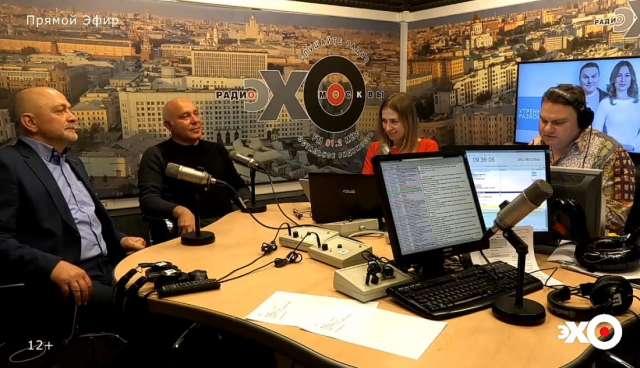 Виктор Семёнов и Хамзат Хасбулатов в прямом эфире радио «Эхо Москвы»